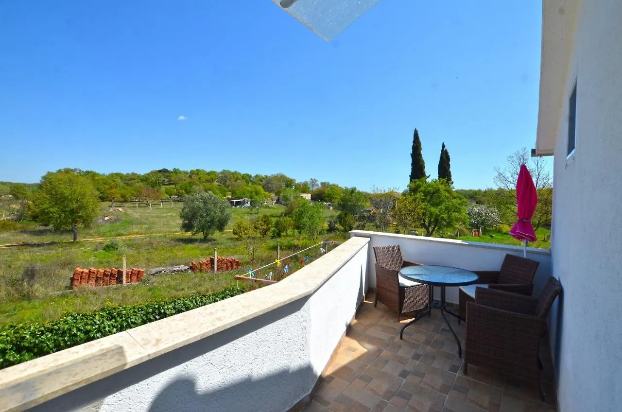 Bavica Apartments Rovinj 3*,